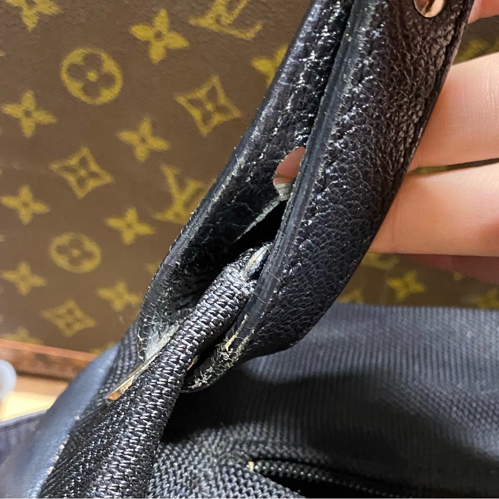 Black Chanel tote - Picture 15 of 16
